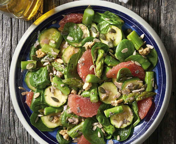 Spring greens with grapefruit