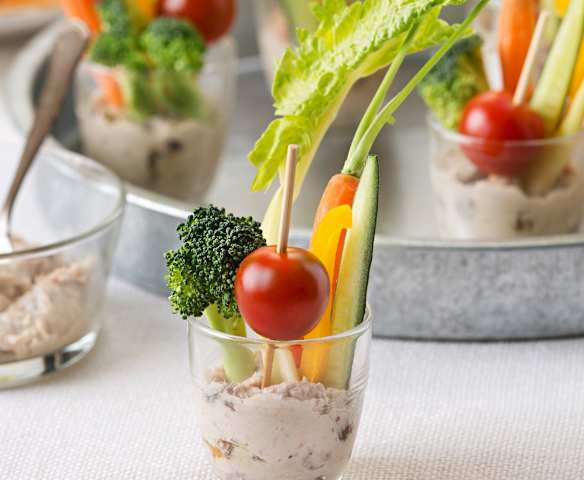 Dip de queso, atún y pasas al oporto