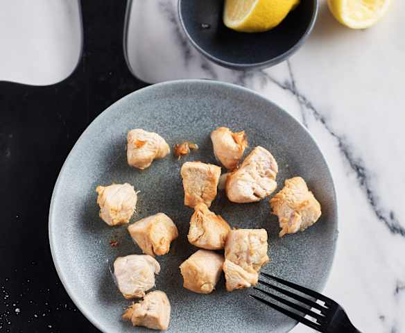 Dados de pavo dorados