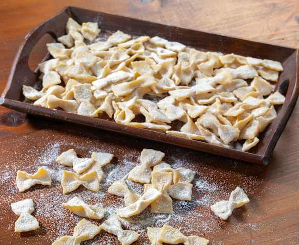 Yumurtalı Farfalle