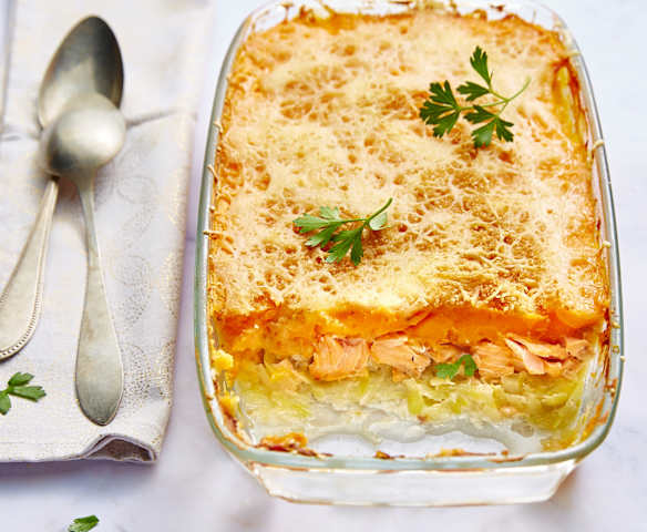 Parmentier de patate douce au saumon et poireau