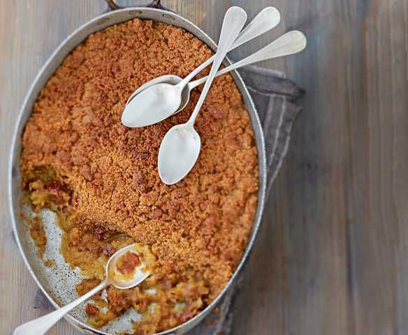 Crumble aux pommes, spéculoos, raisins secs