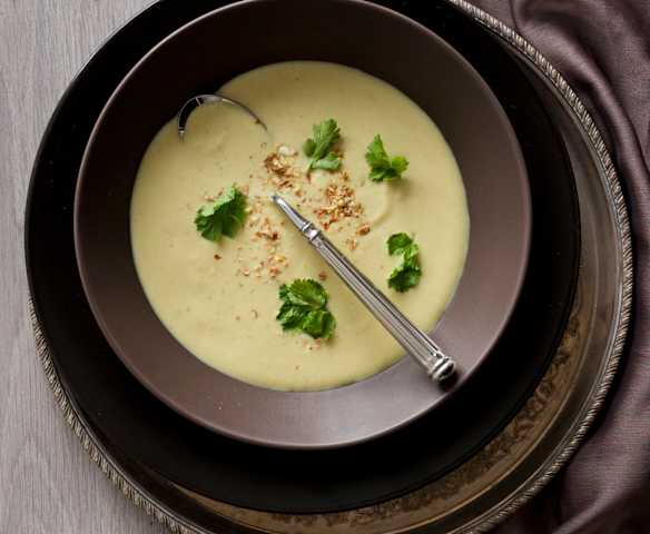 Spicy cauliflower soup