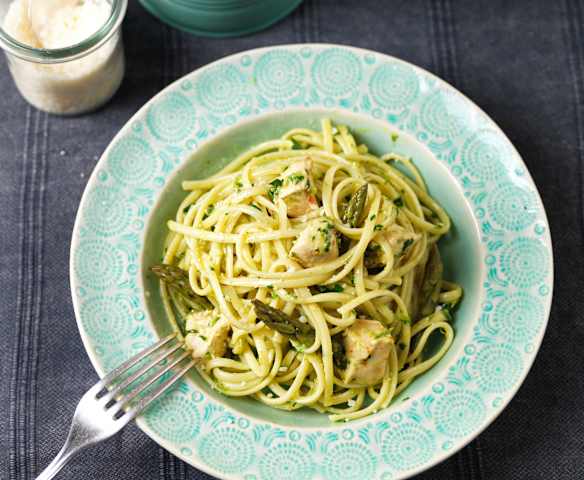 Spaghetti z kurczakiem i szparagami (TM7)