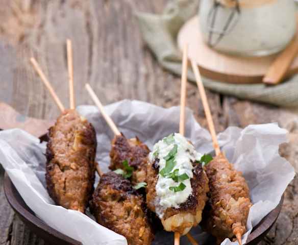 Čevapčiči s tzatziki