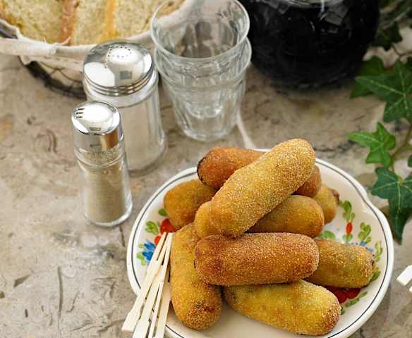 Croquetes de bacalhau com azeitonas