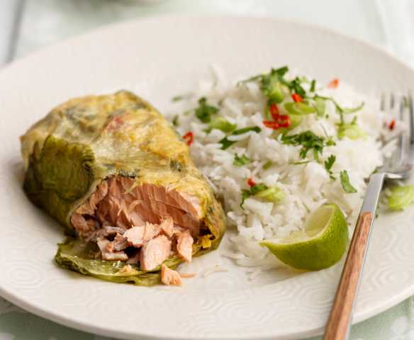 Thai Steamed Salmon Parcels