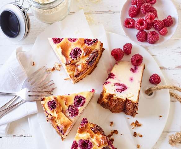 Himbeer-Käsekuchen mit Proteinpulver