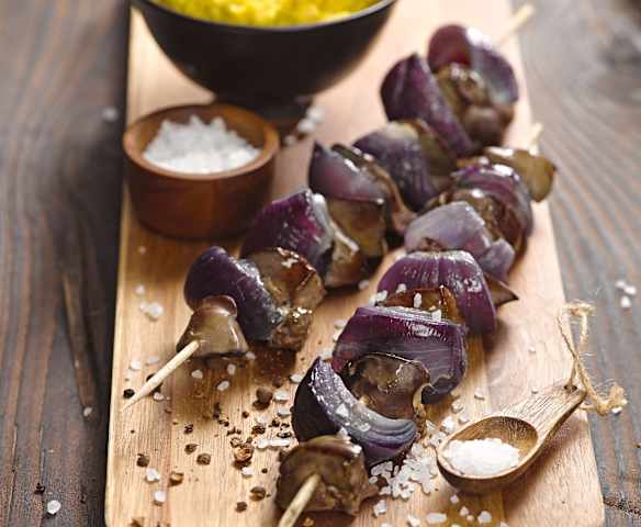 Špízy z drůbežích jater s květákovým pyré a cizrnou