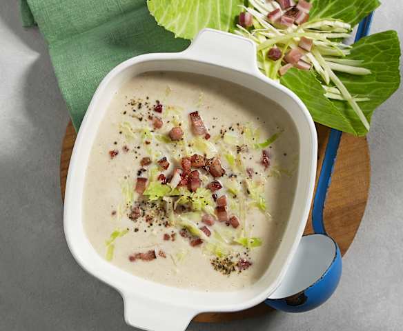 Krautsuppe mit Speck