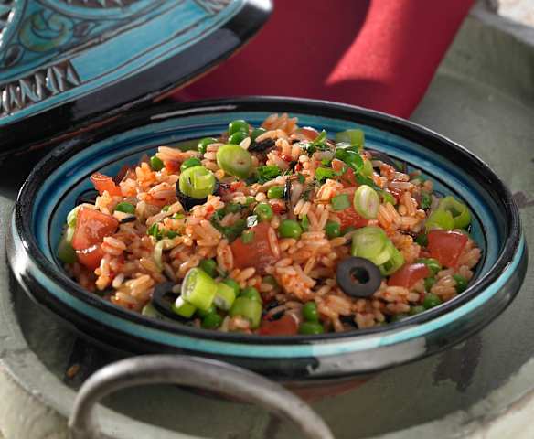 Reissalat mit Paprikadressing