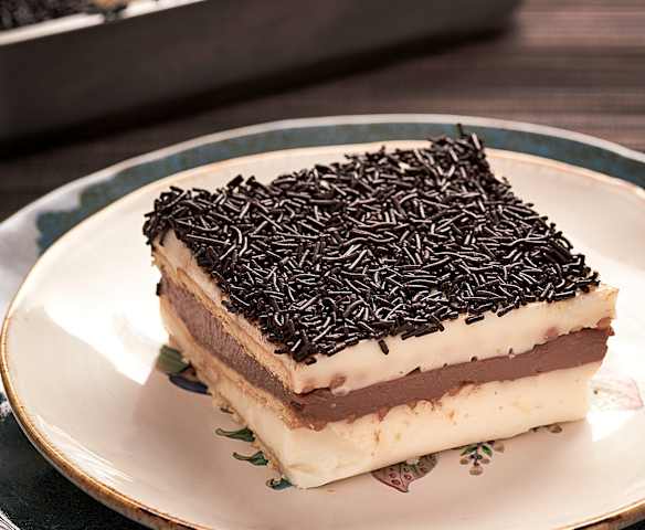 Γλυκό ψυγείου με μπισκότα