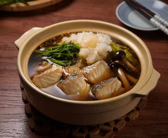 鱈魚白菜雪見鍋