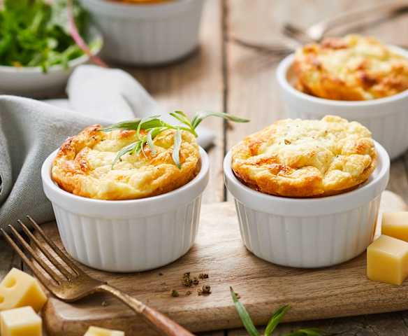 Minisoufflés au poulet et au fromage