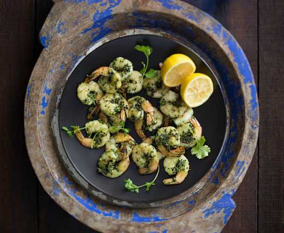 Spiced coriander prawns