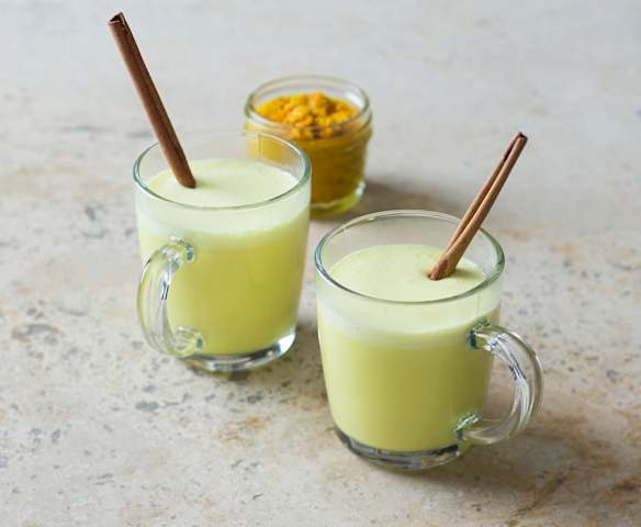 Goldene Kurkumamilch Goldene Kurkumamilch