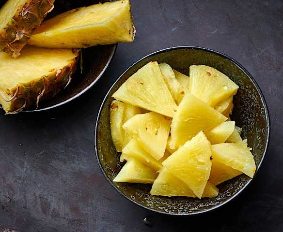 Gotowanie na parze ananasa (500-800 g)