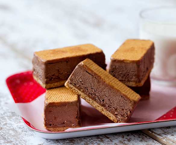 Honeycomb ice cream slice