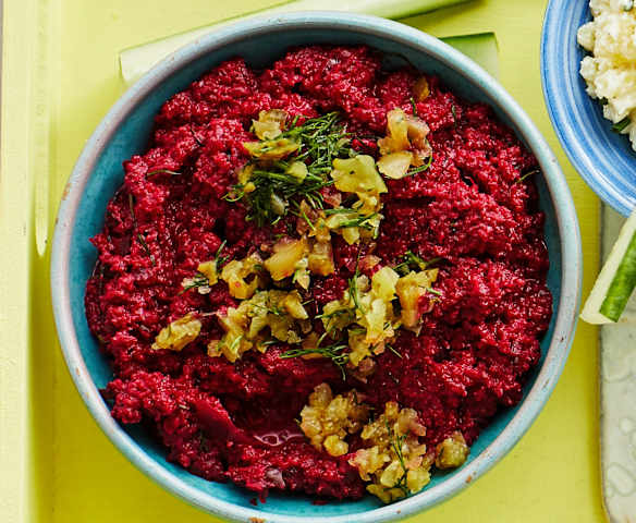 Rote Bete-Joghurt-Dip