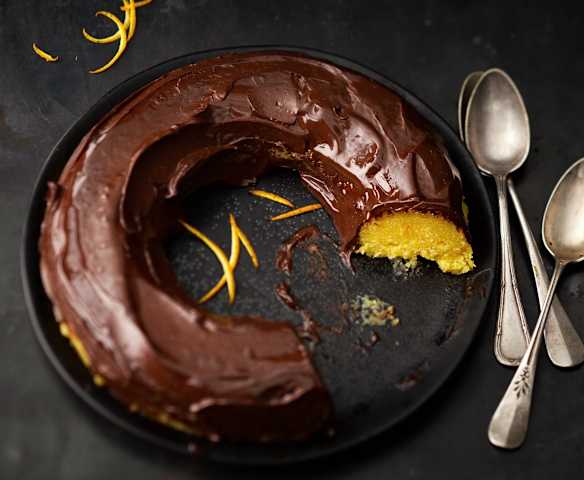 Gâteau à l'orange et nappage au chocolat Gâteau à l'orange et nappage au chocolat