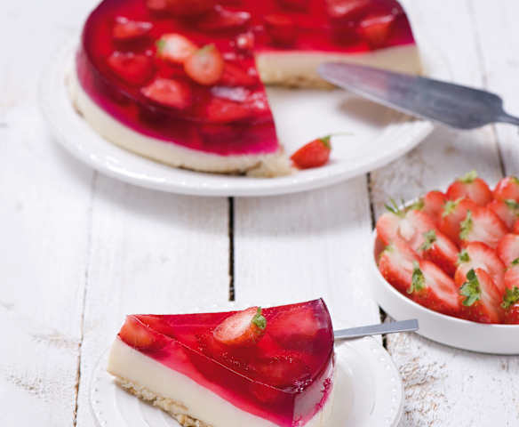 Sernik na zimno z galaretką i owocami