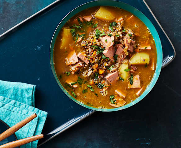 Linseneintopf mit Lyoner Wurst