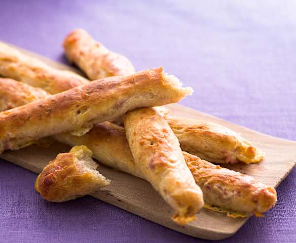 Ficelle apéro aux lardons et au comté