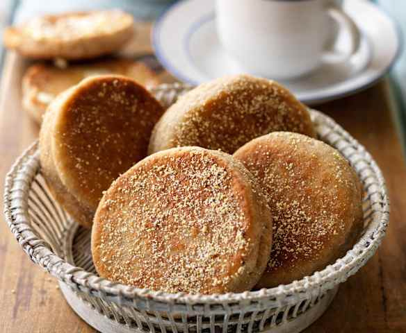 Angielskie bułki śniadaniowe z patelni (English muffins)