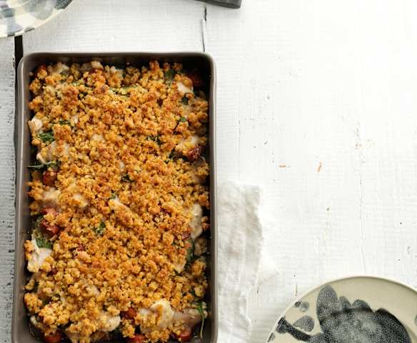 Crumble de frango com linguiça