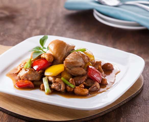 Sovracosce di pollo agli anacardi