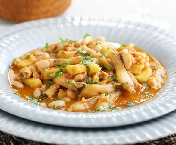 Feijoada de lingueirão e batata-doce