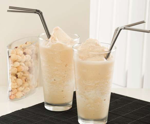 Sorbete de avellanas y caramelo