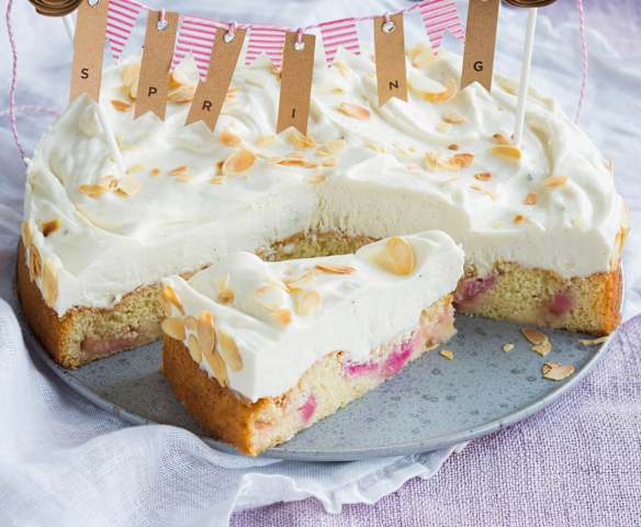 Rhabarber-Marzipan-Torte