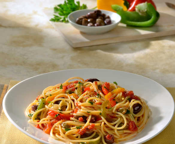 Espaguetis con pimientos