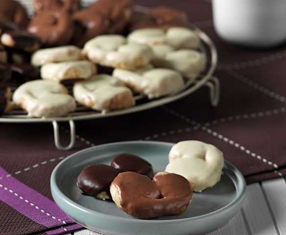 Palmeritas de hojaldre bañadas con chocolate