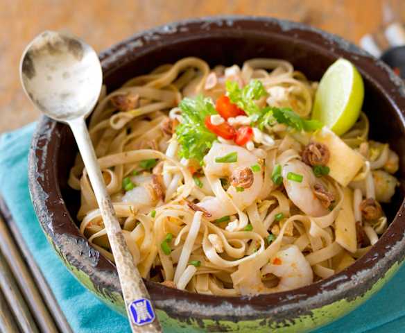 Pad Thai Noodles with Prawns Pad Thai Noodles with Prawns