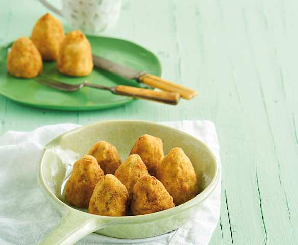 Coxinhas de frango sem massa
