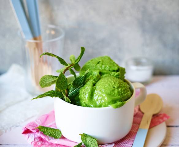 Lodowy deser groszkowo-miętowy
