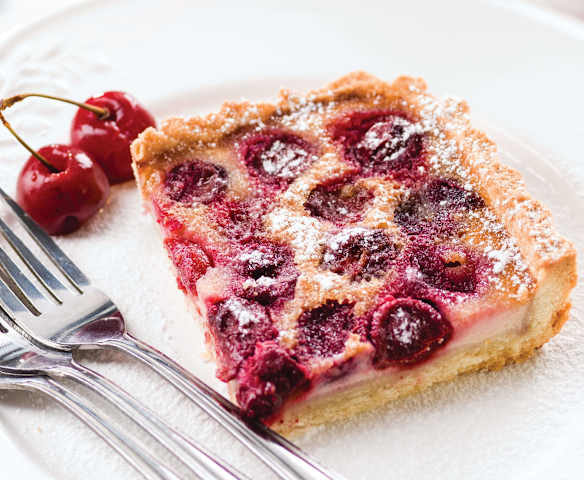 Tarte de cereja e amêndoa