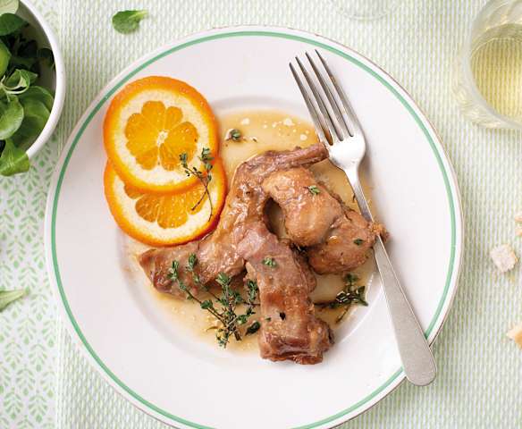 Conejo en salsa de naranja y tomillo