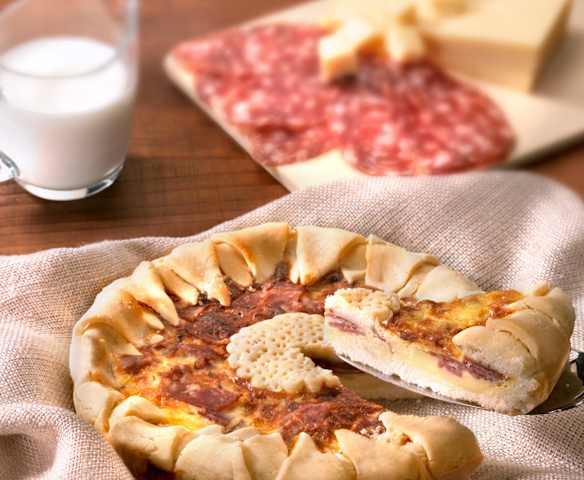 Crostata con salami y queso (sin gluten)