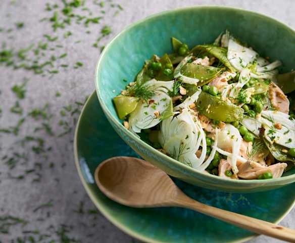 Salada de truta e ervilhas