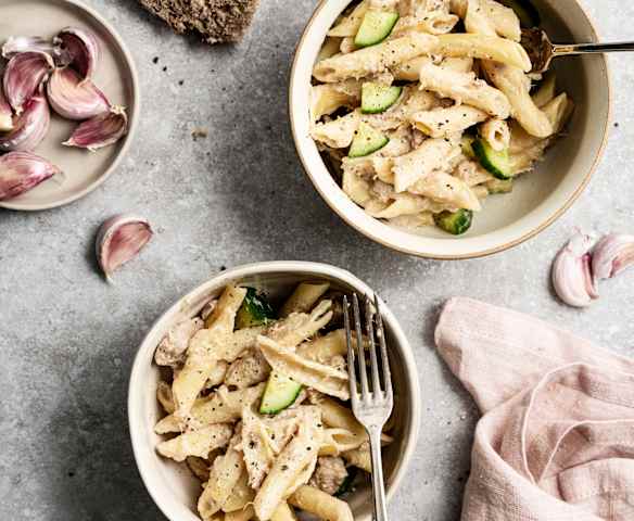 Pastasalat med tun og agurker Pastasalat med tun og agurker