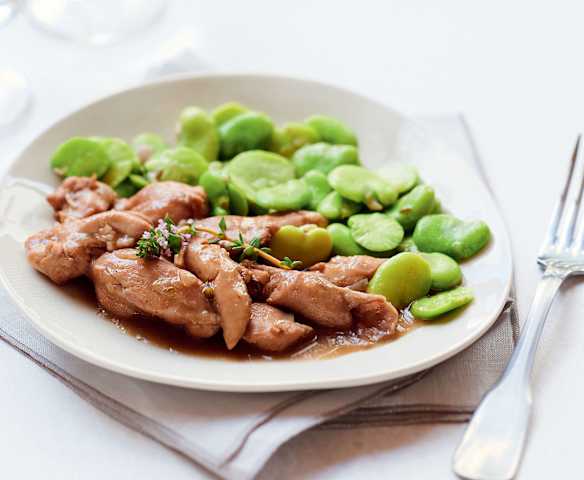 Effiloché de lapin et fèves au thym