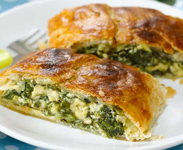 Listové těsto plněné špenátem a sýrem