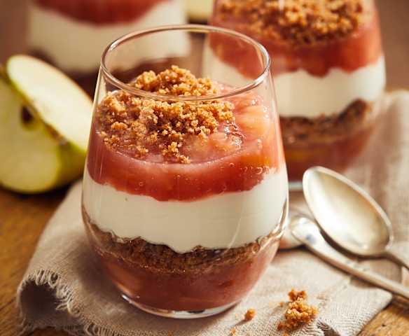 Apfel-Trifle mit Zimt-Crunch