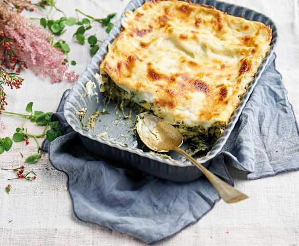 Lasanha de atum e espinafres