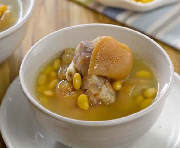 黃豆花生豬蹄湯
