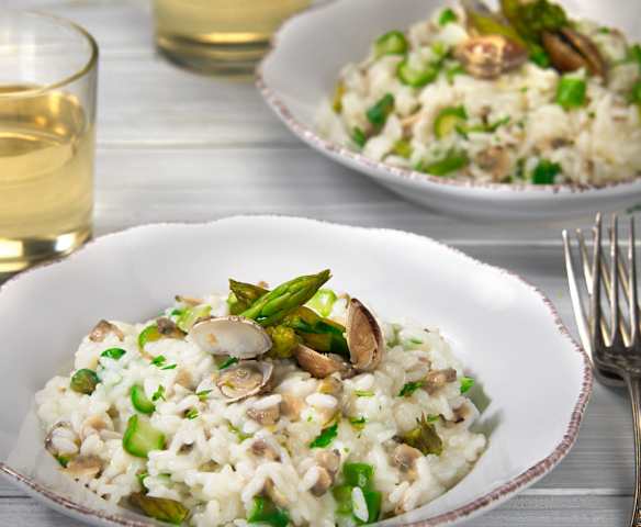 Asparagus and pipis (clams) risotto