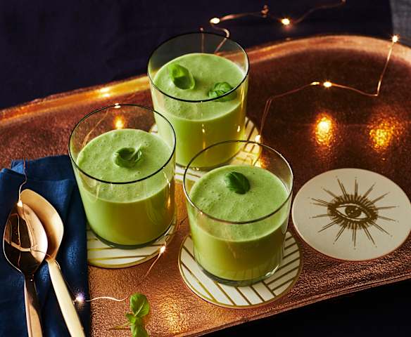 Kalte Erbsen-Basilikum-Suppe